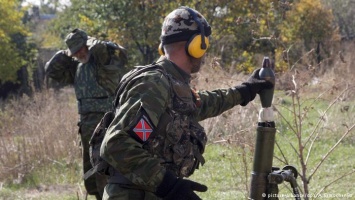 Берут наркоманов и уголовников: жителей ОРДЛО агитируют присоединиться к "армии" оккупантов