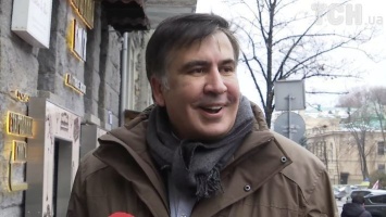 Саакашвили этапировали в военный госпиталь, он обещал прекратить голодовку (ВИДЕО)