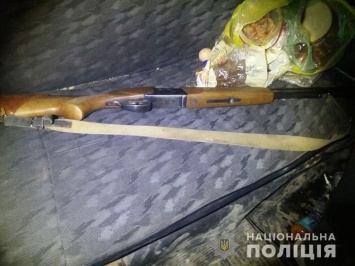 Думали, что браконьер. На Николаевщине охотники обстреляли авто местного жителя, он ранен (ФОТО)