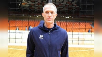 Волейбольный клуб «Днепр» входит в состав СК «Прометей» и меняет тренера
