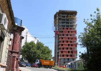 Суд арестовал квартиры в строящейся многоэтажке на Куликовской