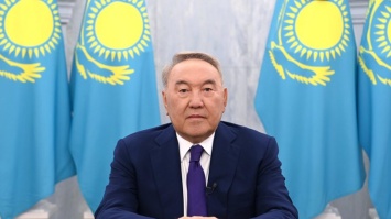 Нурсултан Назарбаев уходит из политики