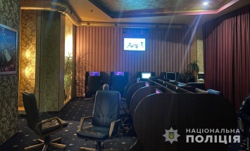 В центре Одессы закрыли подпольное казино: игровой клуб разместили в заброшенном здании