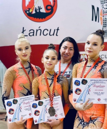 Криворожские спортсмены стали чемпионами международных соревнований по спортивной акробатике в Польше