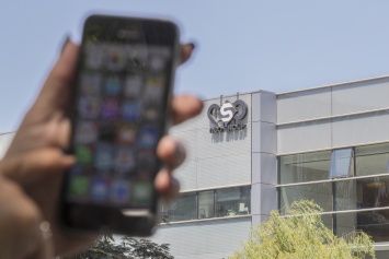 Apple подает в суд на израильского разработчика программ слежки