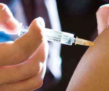 Коронавирус отступает под натиском вакцинации, - есть надежда на выход из «красной» зоны