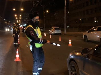 8 пьяных водителей поймали в Симферополе за выходные