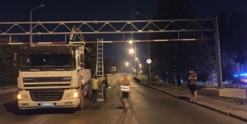 На въездах в Киев устанавливают габаритные ворота для ограничения грузовиков