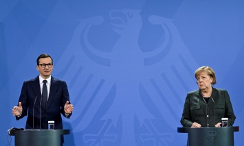 Лидеры ФРГ и Польши высказались за готовность ЕС к новым санкциям