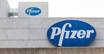 У Pfizer украли документы о вакцине от COVID-19
