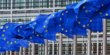 ЕС намерен открыть "черный ящик" политической рекламы: нацелен на Facebook и Google