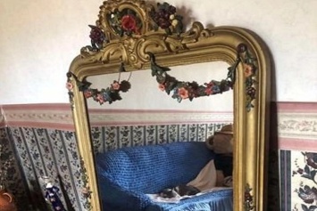 Старинное зеркало из Ливадийского дворца продают на Авито