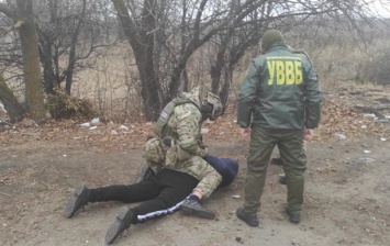 В Луганской области задержали мужчину за подкуп пограничника
