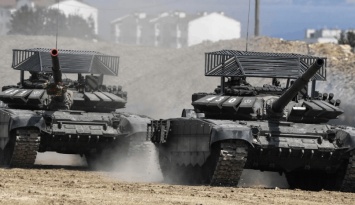 В Крыму оккупанты ставят на свои танки защиту от "байракторов"