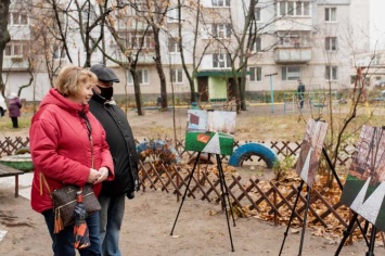 Дмитрий Кисилевский представил план реконструкции придомового сквера в Индустриальном районе