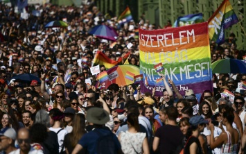 Правительство Венгрии готово к референдуму об ЛГБТ в 2022 году