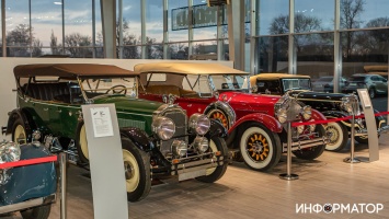 Lagonda, Packard и Bentley: в Днепре появился музей ретро автомобилей Old Cars Gallery
