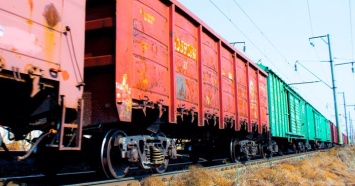 УЗ временно ограничила транзитные перевозки по территории Украины: в чем причина