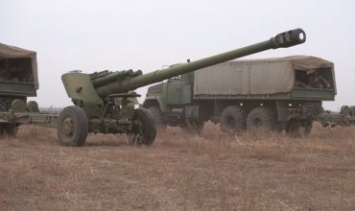 Украинские военные провели учения с тяжелой артиллерией возле Крыма