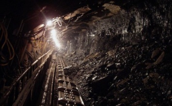 В Кривом Роге на шахте произошел обвал горной породы, есть погибший