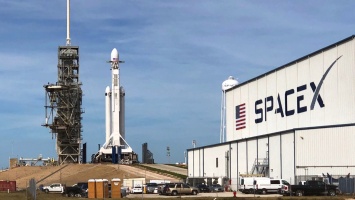 SpaceX вывела на орбиту еще 48 спутников Starlink и два разведчика BlackSky