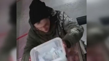 Украли деньги на лечение ребенка: организатора ограбления в Кривом Роге отпустили домой