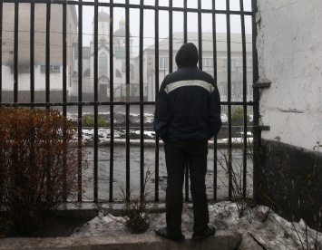 СПЧ предложит поднять зарплаты во ФСИН, чтобы остановить пытки в колониях