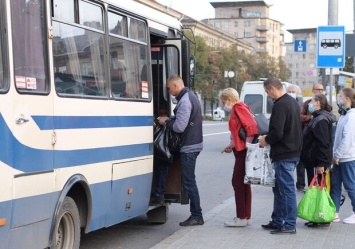 В Запорожье разрешат перевозить "стоячих" пассажиров