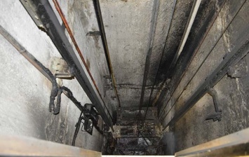 Упал в шахту лифта: в Киеве погиб монтажник