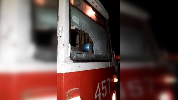 В Кривом Роге произошла серьезная драка: пострадал трамвай