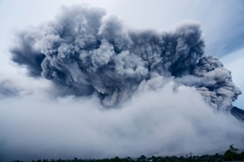Извержение вулкана в Индонезии привело к большим жертвам