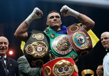 Александр Усик стал вторым в рейтинге лучших боксеров мира