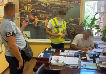 В Киеве чиновник растратил деньги, выделенные на ремонт подземных переходов
