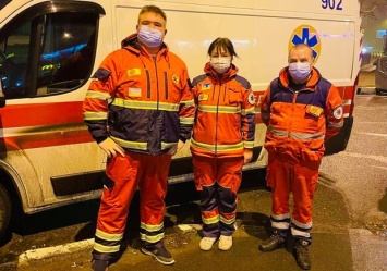 В Харькове медики "скорой" реанимировали младенца, который утонул в ванной