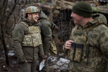 Украинская армия при Зеленском слабее, чем в 2013 году. Вы до чего страну довели?