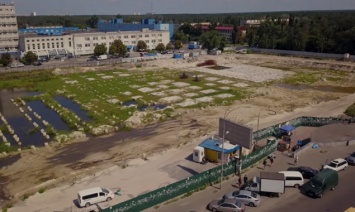 Киевсовет передал еще один участок земли возле рынка "Лесного" компании из орбиты Вагифа Алиева