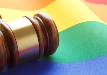 В Киеве суд отправил в СИЗО троих мужчин за ограбление представителей ЛГБТ