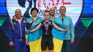 Светлана Самуляк завоевала для Украины первые за 8 лет медали на чемпионате мира по тяжелой атлетике