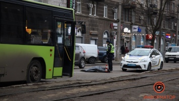 В Днепре на Гагарина автобус №146А сбил женщину: она умерла на месте