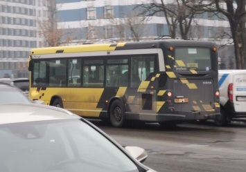 На городских маршрутах в Киеве появились французские автобусы Heuliez