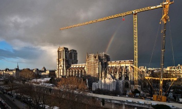 Во Франции вспыхнул конфликт из-за интерьеров собора Нотр-Дам - проект обновления называют «политкорректным Диснейлендом»