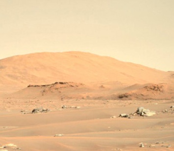 Марсоход Perseverance прислал новую фотографию Красной планеты