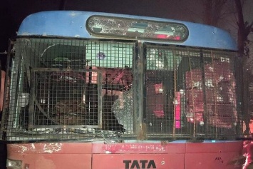 В Индии расстреляли автобус с полицией