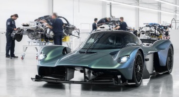 Поставки Aston Martin Valkyrie задерживаются из-за проблем с электроникой