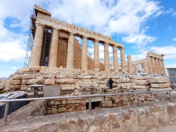 Греция будет требовать иметь ПЦР-тест для въезда от всех туристов
