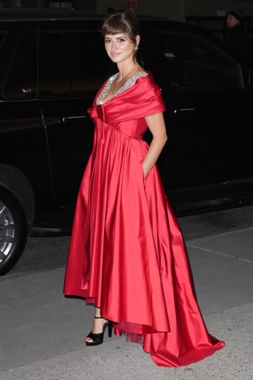 Образ дня: Пенелопа Крус в красном платье Chanel