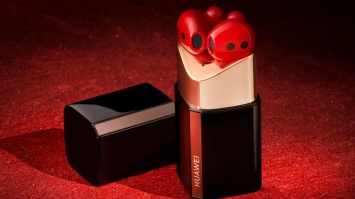 В Украине стартовали продажи наушников Huawei FreeBuds Lipstick