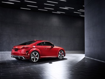 «Прощальная» серия Audi TT RS Heritage Edition 2022 года оказалась дороже, чем планировали
