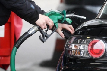 Украинские сети АЗС снизили цены на бензин и дизтопливо, но автогаз подорожал