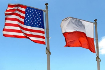 Польше грозит конфликт с США из-за нового закона о